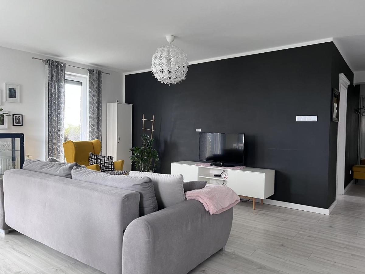 Apartament Z Tarasem Na Osiedlu Rakownica Jelenia Góra Exterior foto